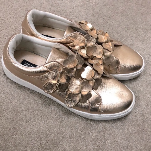 Design Lab Lord & Taylor | Gold Flower Sneakers - Picture 2 of 11